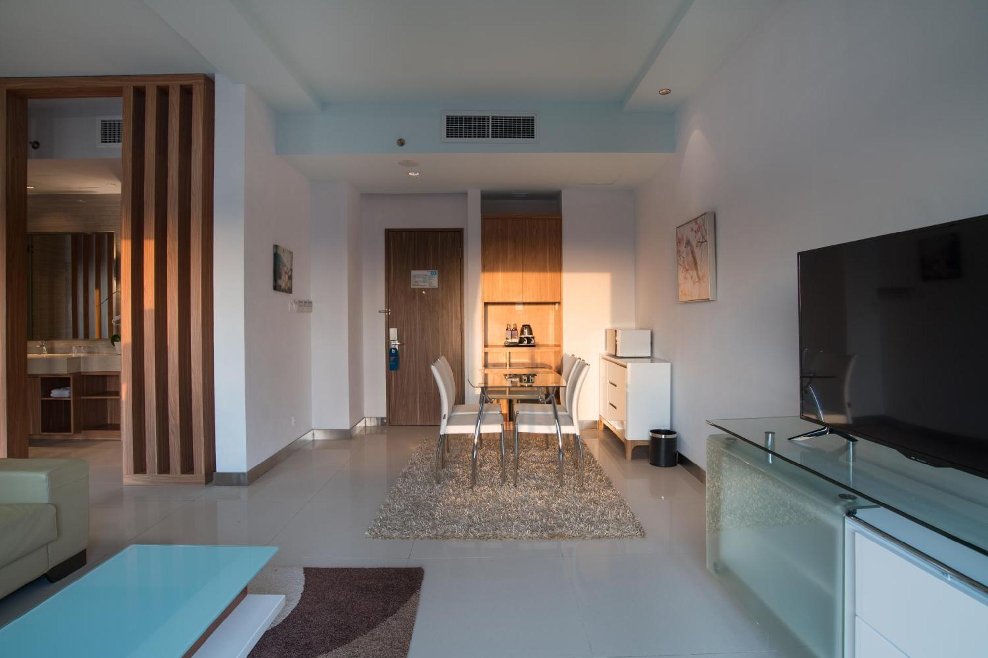 Holiday Inn Express Baruna By Ihg Kuta  Ngoại thất bức ảnh
