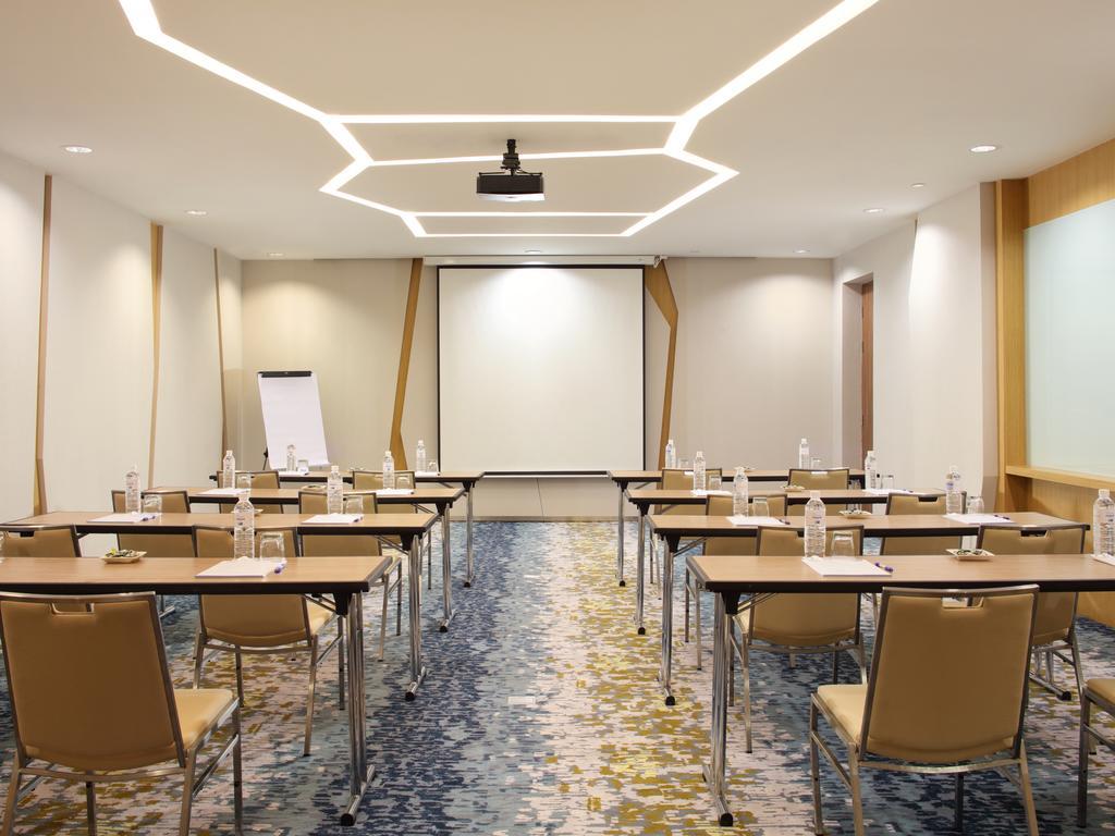 Holiday Inn Express Baruna By Ihg Kuta  Ngoại thất bức ảnh